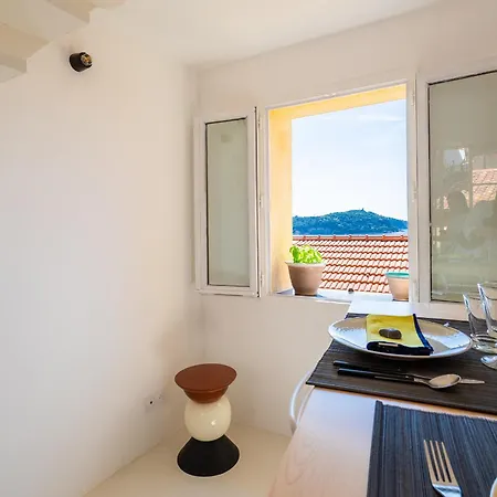La Casetta Di Azzurra Ap4427 By Riviera Homes * Villefranche-sur-Mer