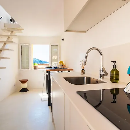 La Casetta Di Azzurra Ap4427 By Riviera Homes * Villefranche-sur-Mer